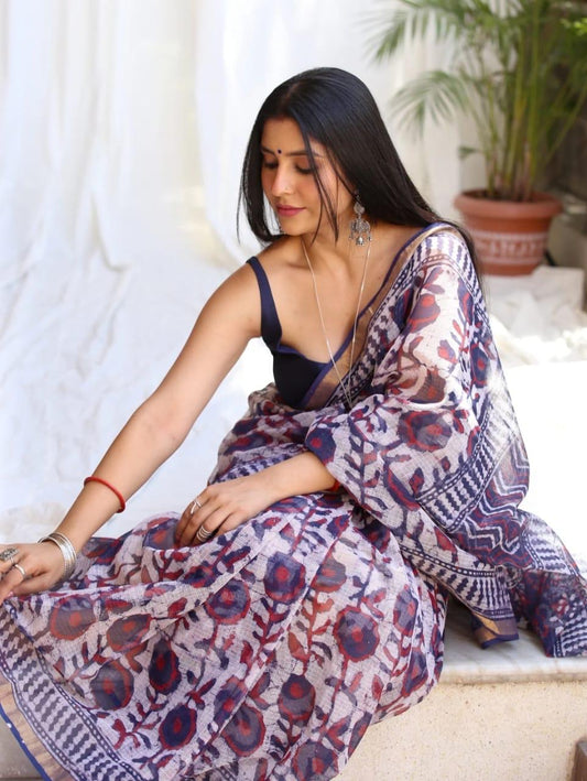 IDAA RED BLUE ON WHITE DABU PRINTED - KOTA DORIA SAREE WITH BLOUSE PIECE