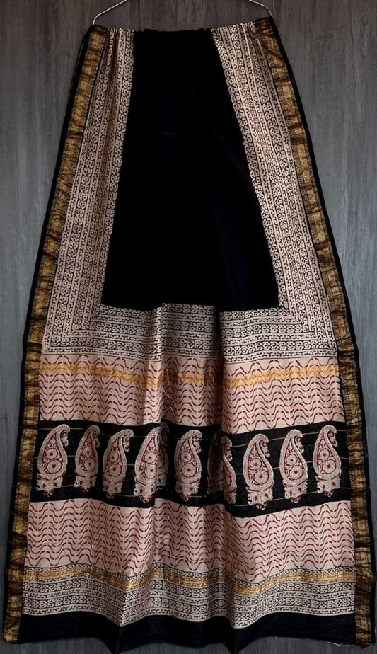 IDAA MAHESWARI SILK HAND CRAFTED -HAND BLOCK PRINTED WITH ZARI BIDAA MAHESWARI SILK HAND CRAFTED -HAND BLOCK AJRAKH T WITH ZARI BOARDER AND BEAUTIFUL PATTERNED PALLU